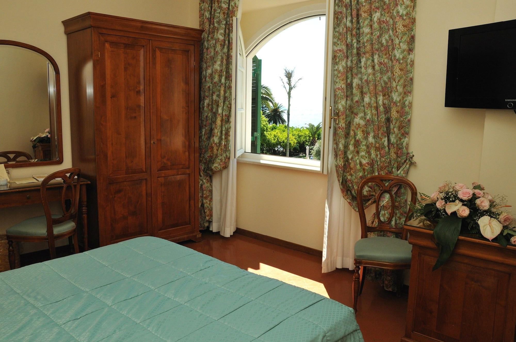 Villa Irlanda Grand Hotel Gaeta Esterno foto
