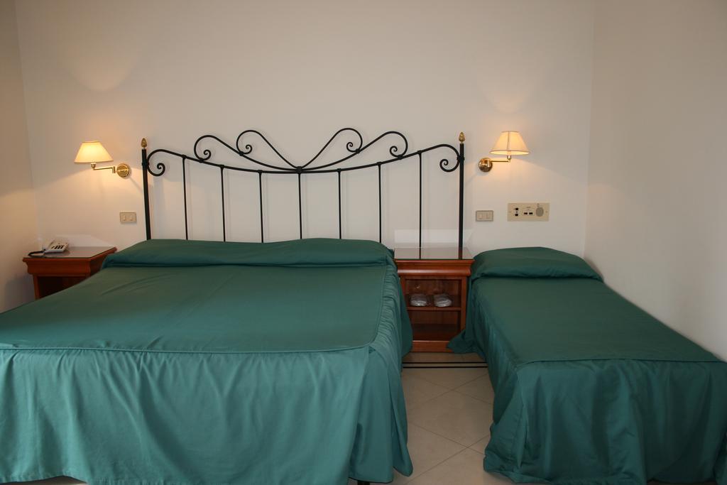 Villa Irlanda Grand Hotel Gaeta Esterno foto